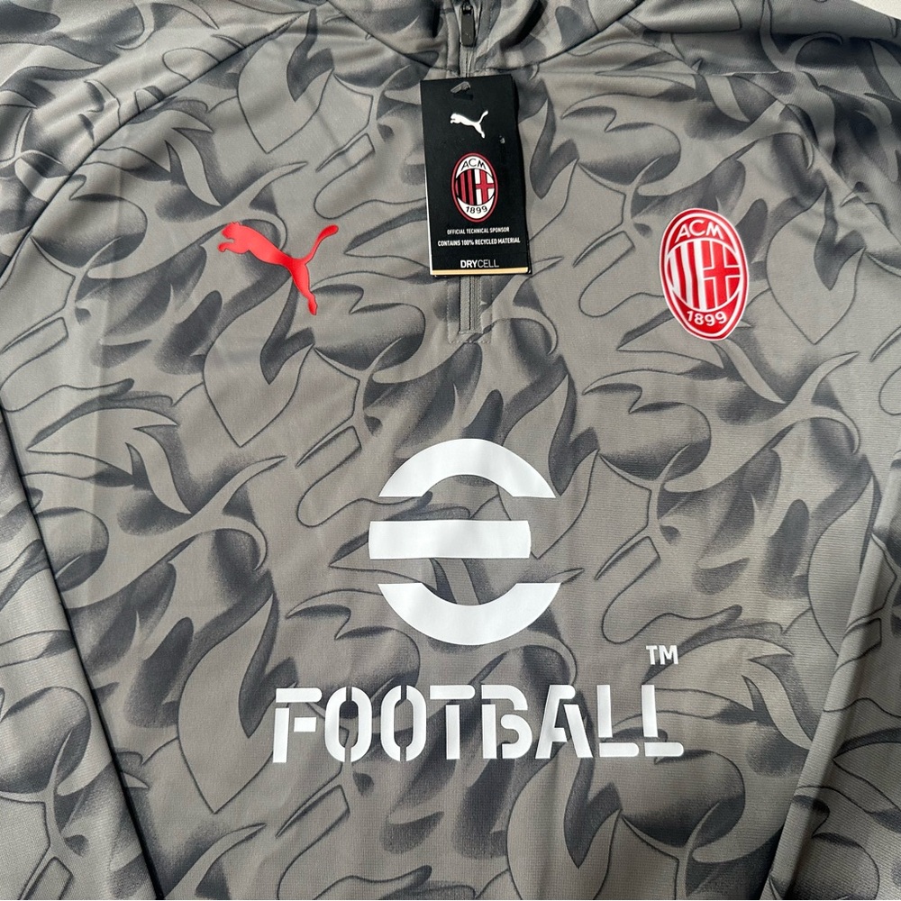 AC Milan PUMA Soccer / Football Men’s 1/4 Zip Long Sleeve (Large) Retail For $75 - Picture 2 of 14